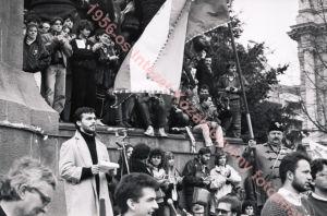 Orbán is tüntetett - 1956 történetét feldolgozó közelapítvány fotóadatbázisa